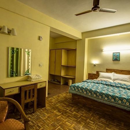 Kalinga Grand Hotel Manāli Exterior foto